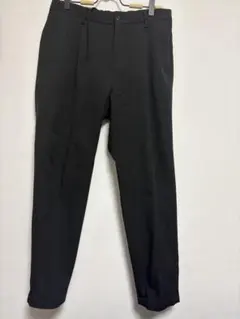 green label relaxing 黒スラックス