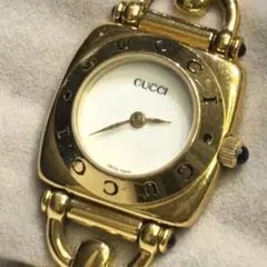 良品 GUCCIグッチ レディース腕時計ホワイト6800Lブレスレット