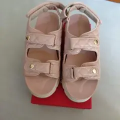 厚底キルティングピンクサンダル25㌢〜25.5㌢
