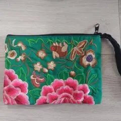 新品 刺繍デザイン 緑色ポーチ 持ち手付き タイ お土産
