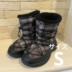 キッズ チェック柄 スノーブーツ 防寒ブーツ　Sサイズ