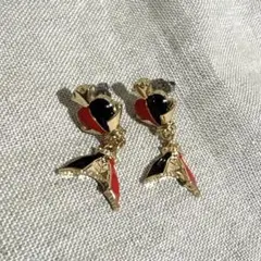 ディズニーストア ヴィランズ ハートの女王ピアス