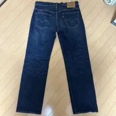 Levi's ダークブルー ストレートデニム