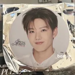 TREASURE ジュンギュ 缶バッジ 【SPECIAL MOMENT】