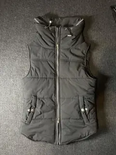 ハイネックギミックダウンベスト