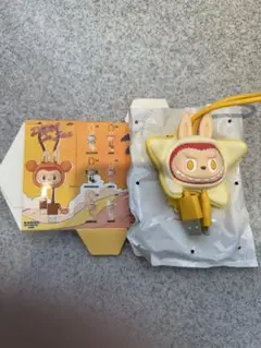 Labubu ラブブ iPhone USB ライトニングケーブル　ヒトデ