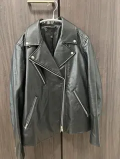 UNIQLO ブラックレザーライダースジャケット
