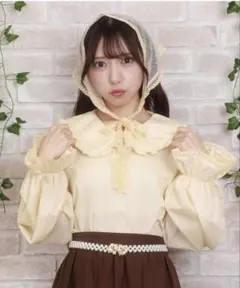 axes femme POETIQUEバブーシュカ付スモック風ブラウス イエロー