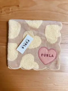 新品未使用タグ付き FURLA ハート柄 ハンカチ