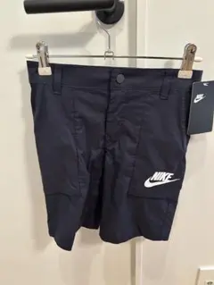 新品、タグ付き　NIKE ハーフパンツ ブラック 110-116cm