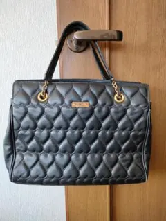MOSCHINO ハート型キルティング ブラックハンドバッグのサムネイル