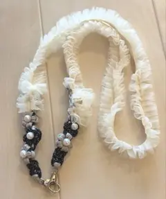 ハンドメイド　パラコード　スマホショルダー　チュール　ブラック✖️グレー