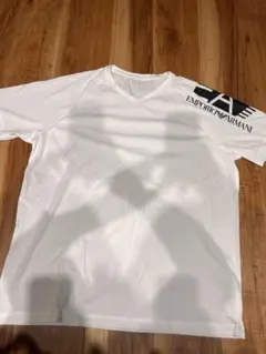 EMPORIO ARMANI ホワイト Vネック Tシャツ
