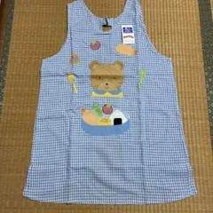 未使用　くまエプロン・保育士・幼稚園・介護士　給食の導入やエプロンシアターにも！