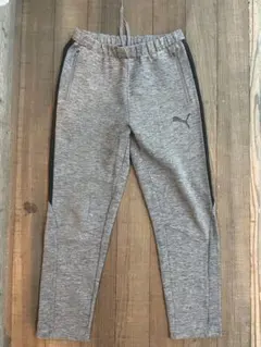PUMA グレー ジョガーパンツ M