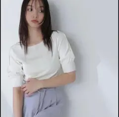 新品未使用　ナチュラルビューティーベーシックパールショルダーニット　フリー