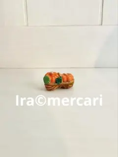 ハロウィン　かごに入ったかぼちゃ　フェーブ　フランス　フェーヴ　ミニチュア　陶器