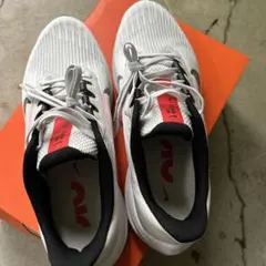 Nike スニーカー ホワイト/ブラック