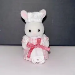 シルバニアファミリー　森のキッチン　しろウサギの赤ちゃん　ピンク