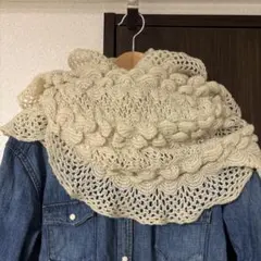 クリーム色　ネックウォーマー