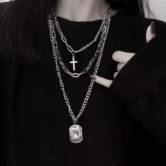 三連ネックレス　 韓国　クロス　トレンドファッション　チェーン　十字架　男女