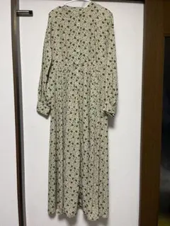 新品同様 BALLSEY ギャザーネックワンピース トゥモローランド - メルカリ