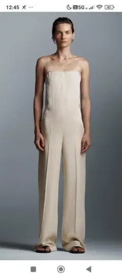 ザラ、アイボリー ストラップレスジャンプスーツ