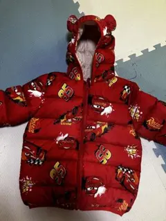 カーズ 赤いダウンジャケット 120 耳付き