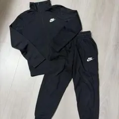 NIKE140cm上下セット(ジャージ＆スエットパンツ)