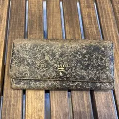 y*n様 PRADAの長財布