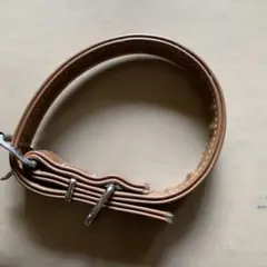 ブラウンレザー犬用首輪 ハート型穴あきデザイン