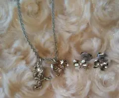 ミニー　リボンチャーム　ネックレス　ピアス　セット