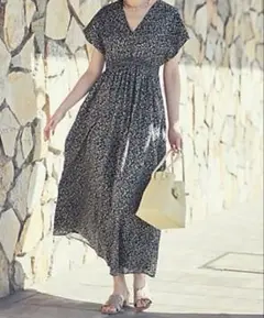 MARIHA（マリハ）夏の光のドレス　NAVY フラワー