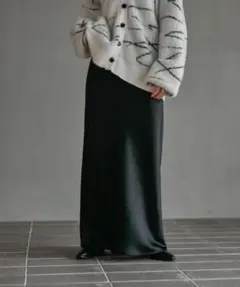 レプシィム ストレッチサテンスカート