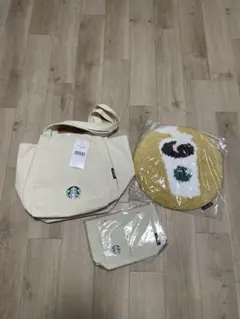 スターバックス 福袋 セット　トートバッグ　チェアパッド　バックインバック