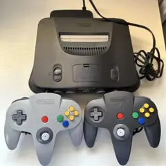 Nintendo 64 本体とコントローラー2つ