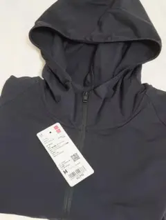 新品同様 ユニクロ UNIQLO ドライEX UVカットパーカー M