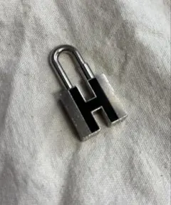 HERMES 南京錠 カデナ 鍵 68番セット - メルカリ