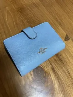 COACH ライトブルー 二つ折り財布
