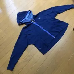 プーマ　パーカー　ジップアップ　Mサイズのサムネイル