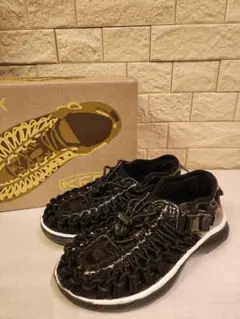 KEEN BLACK BEAR サンダル　18cm