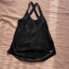 Nike Dri-Fit バッククロスストラップタンク