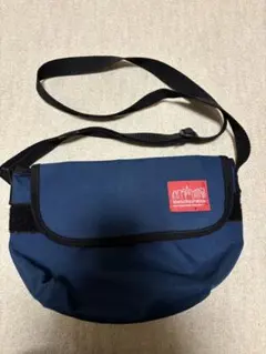 美品　マンハッタンポーテージネイビー ショルダーバッグ フラップ付き
