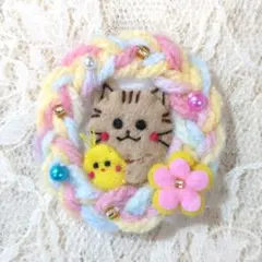 [即購入❌]くるみボタン 刺繍 ブローチフェルト ハンドメイド キジトラ