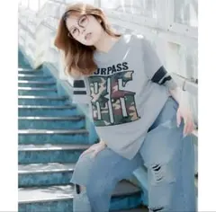 GORGE ゴージ メッシュ BIGロゴ ナンバリングTシャツ Vネックのサムネイル