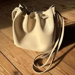 クリーム色 バケットバッグ ショルダーバッグ