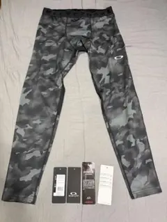 週末特価 オークリー テクニカルベースレイヤーパンツ2.0 M 未使用品