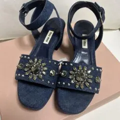 miumiuミュウミュウ　ビジュー付きデニムサンダル