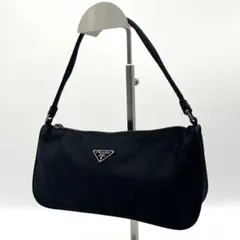 【美品✨】プラダ アクセサリーポーチ テスートナイロン 三角ロゴ 黒 ミニバッグ