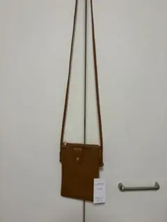 しまむら スマホショルダーバッグ ブラウン